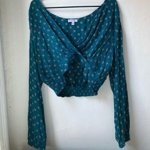 Cropped long sleeve top // Teal w/ little detailing / Size L